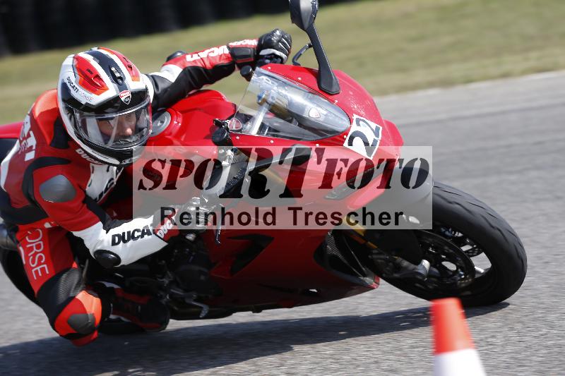 /Archiv-2025/49 26.08.2025 Cornu Master School ADR/gruen-vert/22